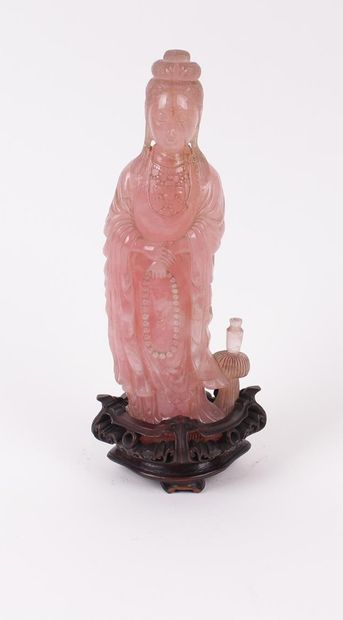 CHINA


Figurine of Guanyin in pink quartz....