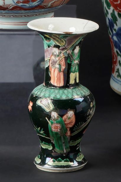 CHINA


Porcelain vase of baluster form with...