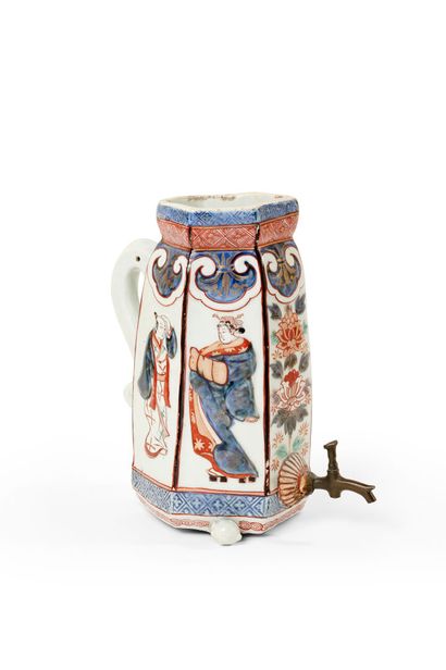 null Japan 

Tripod porcelain fountain with polychrome and gold decoration of Japanese...