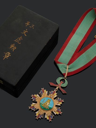 null Chine - Ordre du Tigre rayé, fondé en 1912, bijou de 3e classe (commandeur)...