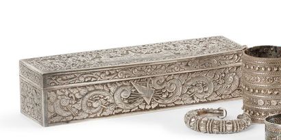 null CAMBODIA, 1917

Box of rectangular shape out of engraved and embossed silver,...