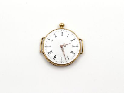 null Round watch in yellow gold 750 thousandths, the bottom enamelled in polychromy...