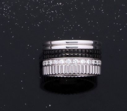 null BOUCHERON, model "Four large".

Ring band in white gold 750 thousandths featuring...