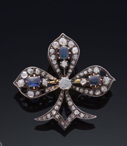 null Brooch in yellow gold 750 thousandths and silver 925 thousandths appearing a...