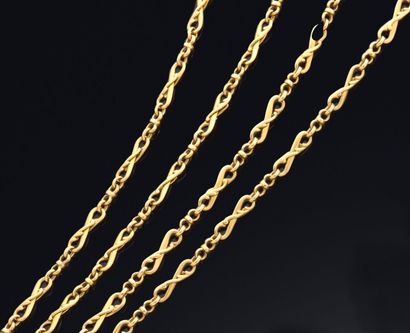 null Articulated long necklace in yellow gold 750 thousandths, the openwork links,...