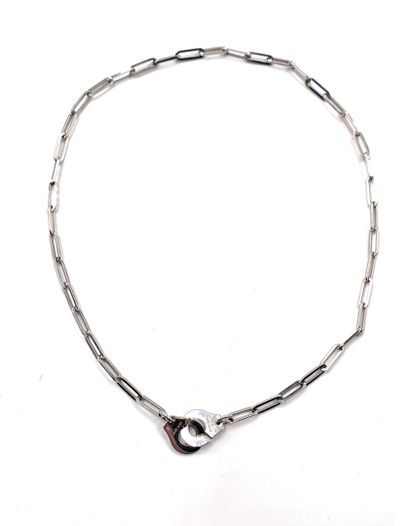 null DINH VAN, model "Handcuffs

Articulated necklace in white gold 750 thousandths,...