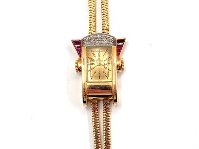 null OMEGA

Bracelet watch of lady in yellow gold 750 thousandths and platinum 850...