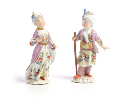  Meissen 
Paire de statuettes en porcelaine représentant un couple de turcs, le jeune...