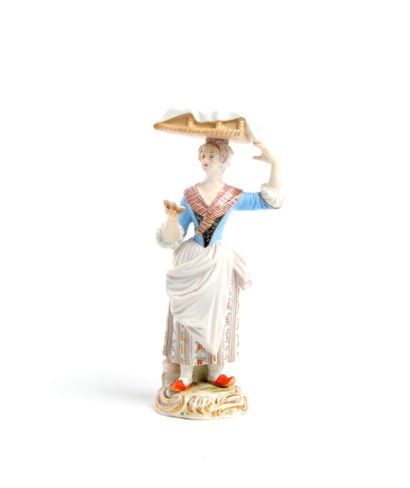null Meissen

Statuette en porcelaine de la série des Cris représentant une fromagère...