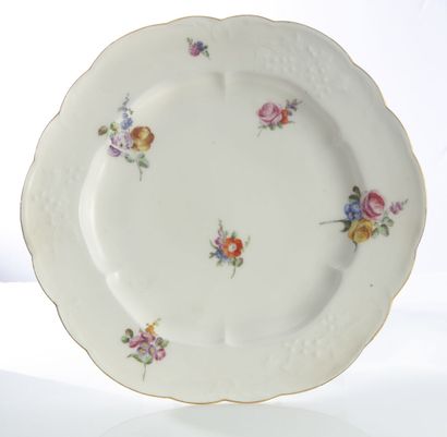 null Vincennes

Assiette à groseilles en porcelaine tendre de forme contournée à...