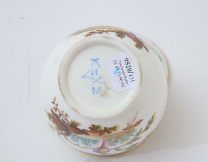 null Sèvres

Pot à sucre Bouret couvert en porcelaine tendre à décor polychrome d'oiseaux...