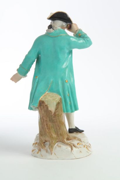 null Meissen

Statuette en porcelaine représentant un homme tenant une lorgnette...