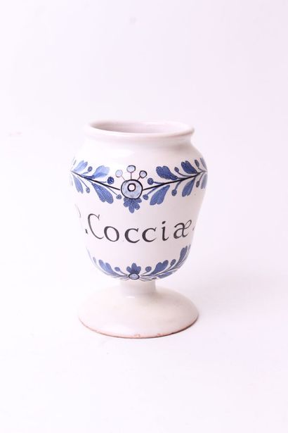 ITALY ?

Pot with pharmacy on pedestal in...