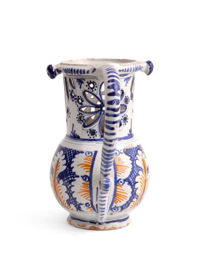 null NEVERS

Deceptive earthenware pitcher with blue and orange decoration of a remouleur...