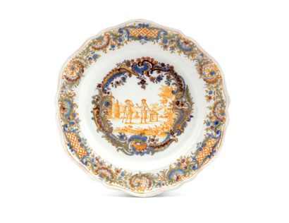 null MARSEILLE

Plate with contoured edge in earthenware with decoration in orange...