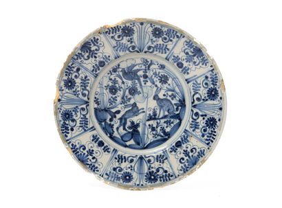 null ALBISSOLA

Two round earthenware dishes decorated in blue monochrome in the...