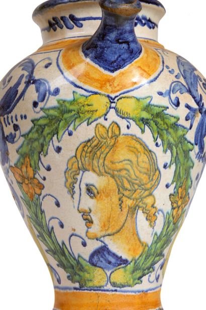 null ROUEN

Earthenware peg with polychrome decoration of a woman's head in profile...