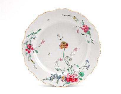 null MARSEILLE

Plate with contoured edge in earthenware with polychrome decoration...