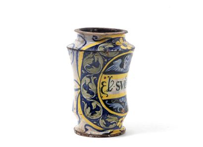 null DERUTA

Albarello slightly curved majolica decorated with blue, green and yellow...