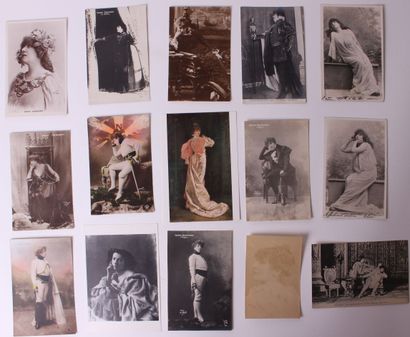 null Photographie, cartes postales, Sarah Bernhardt. Circa 1870-1900. 

Ensemble...