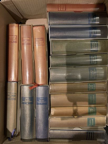 null Ensemble comprenant environ 48 volumes de la pléiade dont : Tolstoï, Madame...