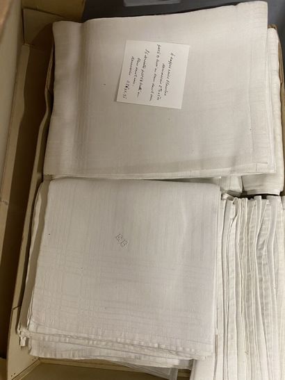 null Set of four cotton and linen damask tablecloths (about 200 x 200 cm) and 35...