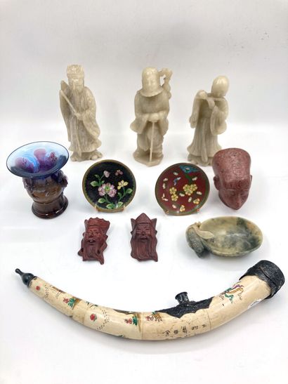 null CHINA

Set of display objects including three hard stone figures, two cloisonné...