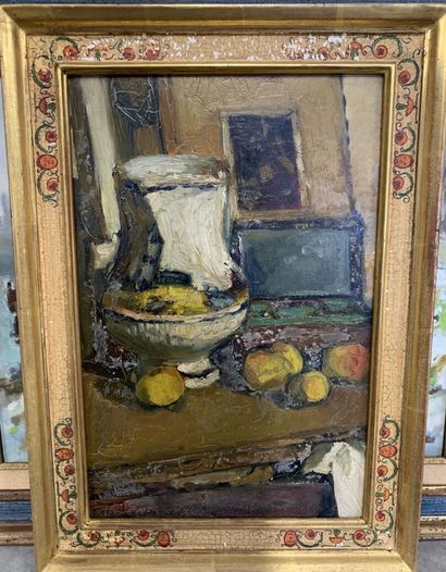 null French school of the 20th century 

Still life with a jug

Oil on canvas signed...