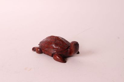 null CHINA, 20th century 

Three turtles in bronze, copper and carved wood. 

L....
