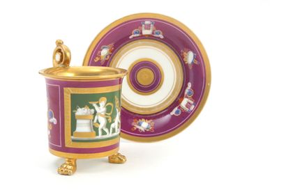 null PARIS

Set in porcelain with polychrome decoration and gold highlights including...