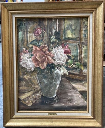 null Albert J.-P. BERGEVIN (1887-1974)

Bouquet de fleurs 

Huile sur toile, signée...
