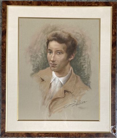 null School of the XXth century 

Portrait of a young man

Pastel on grey paper,...