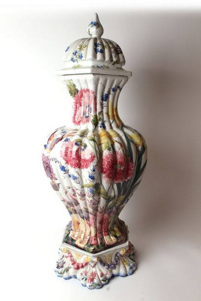 null NOVE DI BASSANO 

Vase of baluster form with twisted ribs in earthenware with...