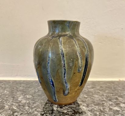 null Charles GREBER (1853-1935)

Vase de forme balustre en grès à décor émaillé de...