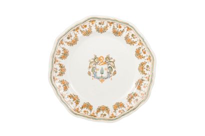 null Moustiers

Earthenware plate with contoured edge with polychrome decoration...