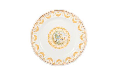 null Moustiers

Earthenware plate with contoured edge with polychrome decoration...