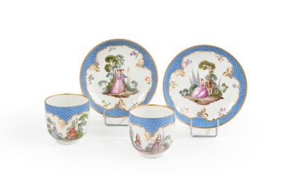 null Meissen

Deux tasses et leur soucoupe en porcelaine à décor polychrome de couples...