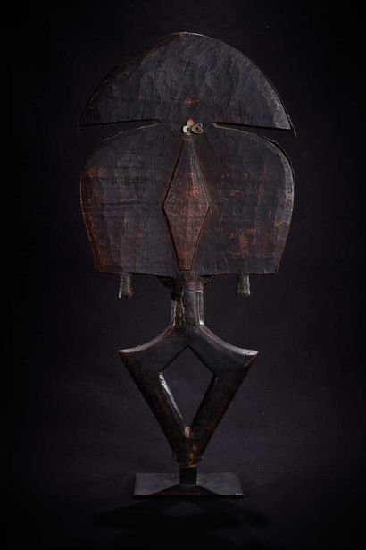 null Figure gardienne de reliquaire Kota (Gabon)

Modèle classique à face concave...