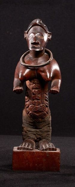 Statuette féminine Bembé (Congo)

Le personnage...