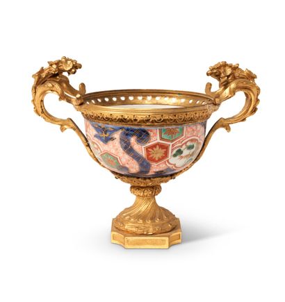 JAPON, XVIIIe siècle 
Bol en porcelaine à...