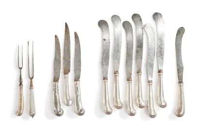 Six knives with a silver handle, metal blades.
English...