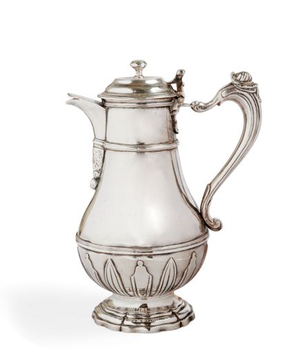 Covered ewer of baluster form out of plated...