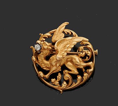 null Openwork yellow gold brooch featuring a dragon adorned with a round old-cut...