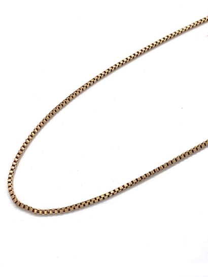 null NECKLACE articulated in yellow gold 750 thousandths, the Venetian links.
Length:...