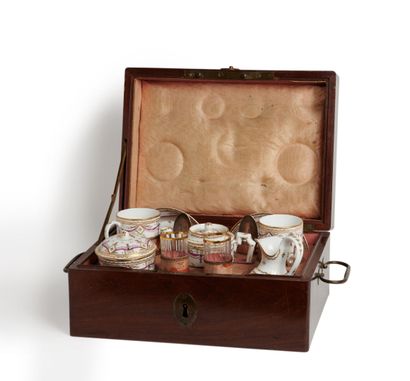 null Bordeaux
Bordeaux porcelain, glass and silver luncheon set in a veneer box including...