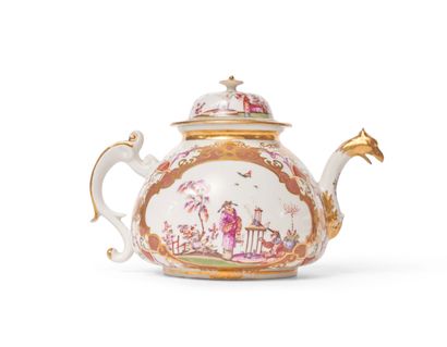 null Meissen
Porcelain covered teapot with polychrome decoration of Chinese in the...