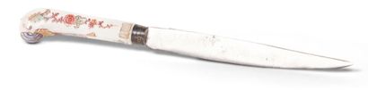 Saint-Cloud
Couteau à manche en porcelaine...