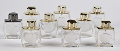 null CRISTAL LALIQUE

Lot de sept flacons de parfum modèle « Lion », on y joint un...