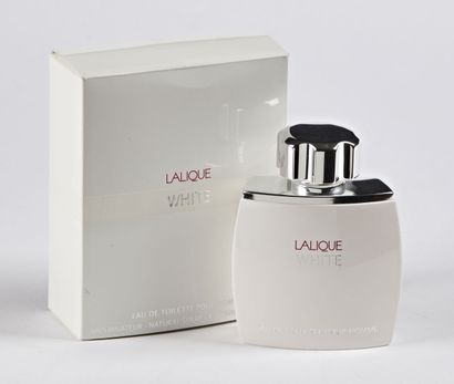 null CRISTAL LALIQUE

Flacon de parfum modèle « Lalique White ». 

Épreuves en cristal...