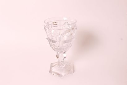 null BACCARAT

Grand verre en cristal à pans. 

Epoque Charles X

H. 15,8 cm - D....